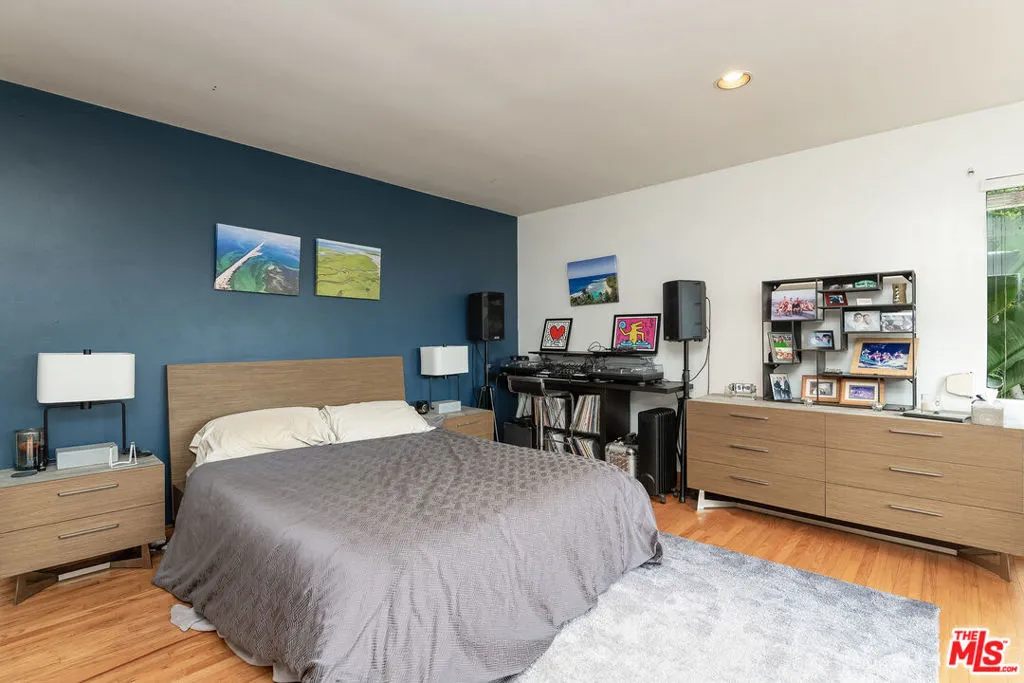 1211 Hilldale Avenue, West Hollywood, California 90069 home-pic-15