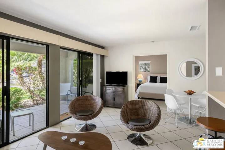 1835 N Via Miraleste 1611, Palm Springs, California 92262