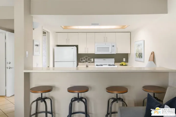 1835 N Via Miraleste 1611, Palm Springs, California 92262