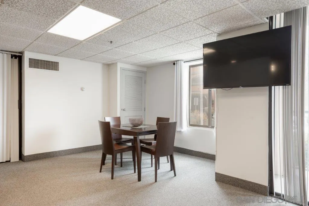 1514 7th Avenue 104, San Diego, California 92101 home-pic-30