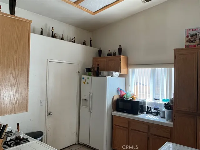 13668 Glenmere Way, Victorville, California 92392