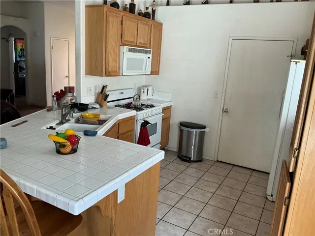 13668 Glenmere Way, Victorville, California 92392