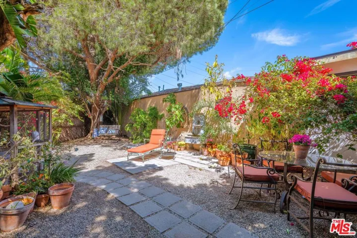 5662 Airdrome Street, Los Angeles, California 90019