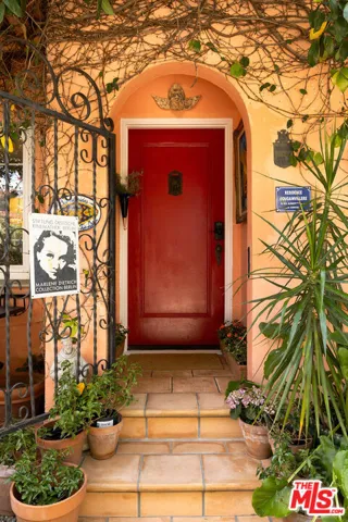 5662 Airdrome Street, Los Angeles, California 90019