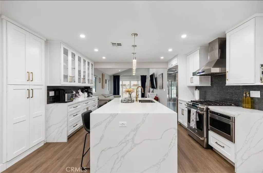 10635 Foothill Boulevard, Sylmar, California 91342 home-pic-11