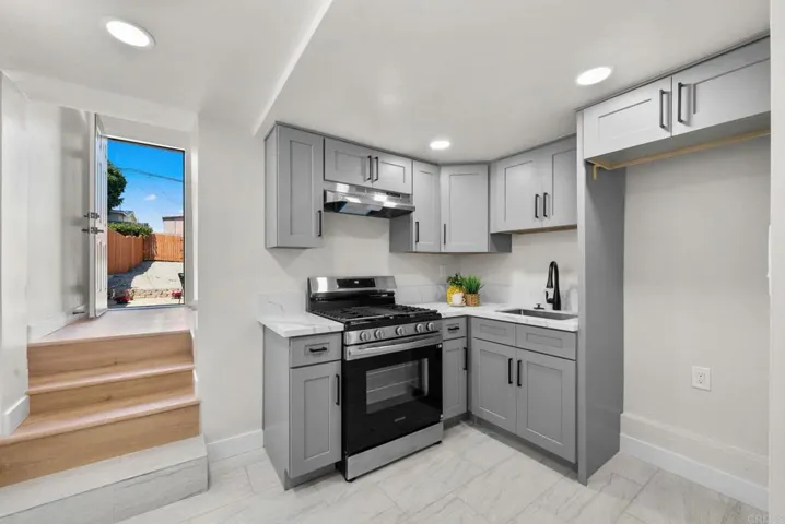 4152 Epsilon Street, San Diego, California 92113