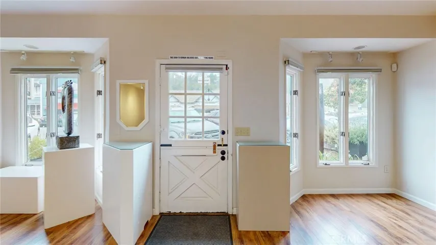 786 Main Street, Cambria, California 93428