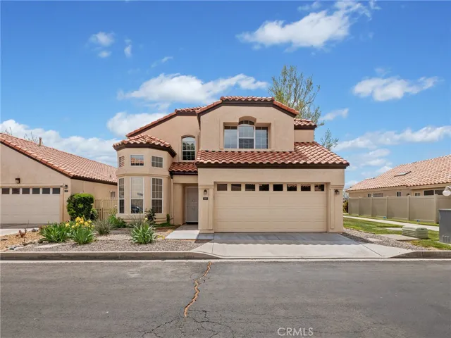 19185 Oak Street, Apple Valley, California 92308