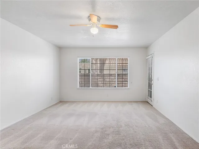 19185 Oak Street, Apple Valley, California 92308