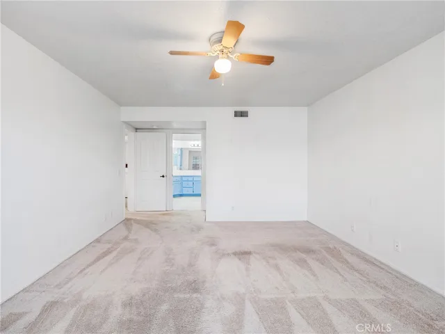 19185 Oak Street, Apple Valley, California 92308