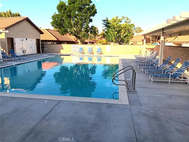 19185 Oak Street, Apple Valley, California 92308