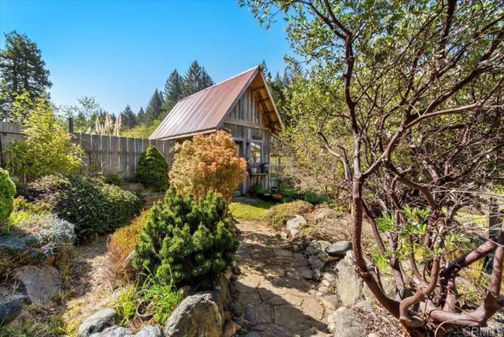 269 Lindholm Lane, Arcata, California 95524