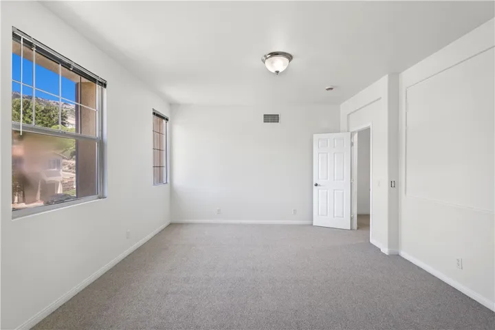 Bedroom 3- Bonus Room.