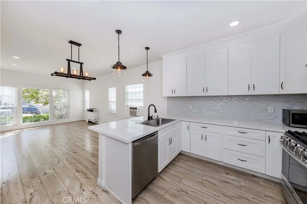 351 N Spaulding Avenue, Los Angeles, California 90036 home-pic-6