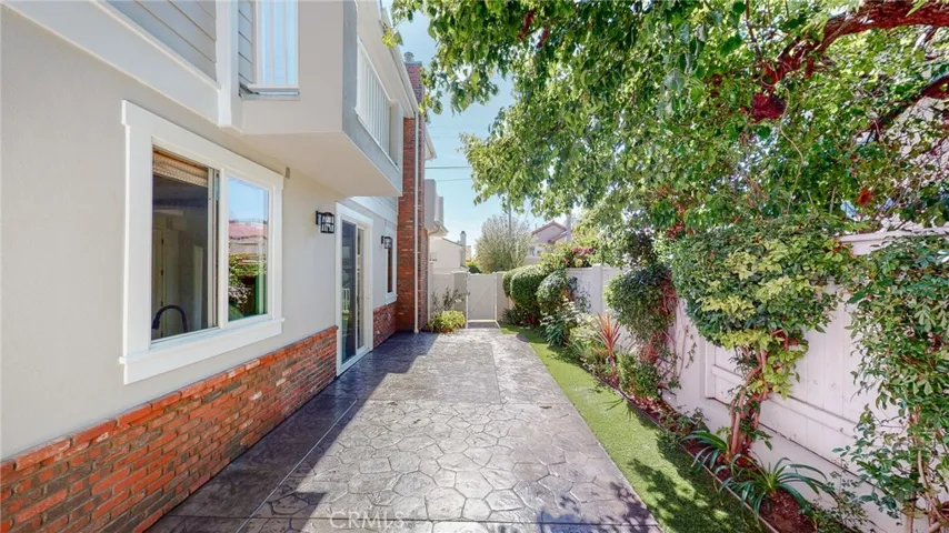 1102 Slauson Lane, Redondo Beach, California 90278