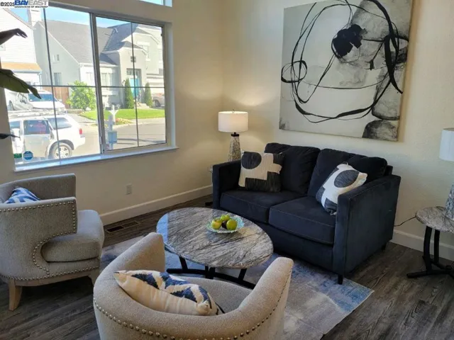 2340 Brompton Ave, Santa Rosa, California 95403
