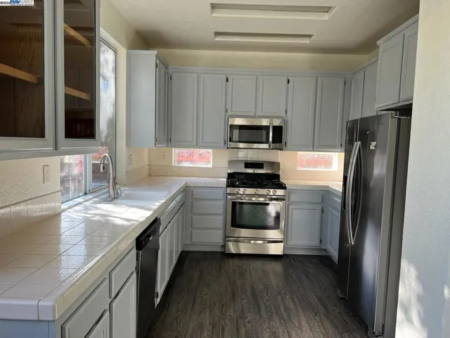 2340 Brompton Ave, Santa Rosa, California 95403
