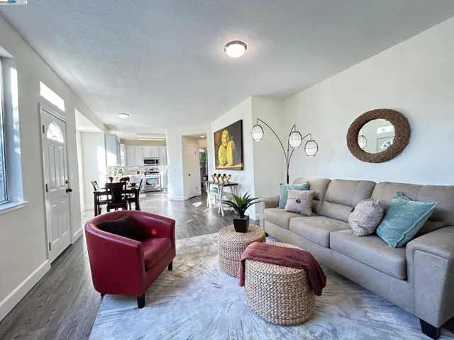 2340 Brompton Ave, Santa Rosa, California 95403
