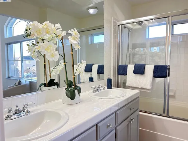 2340 Brompton Ave, Santa Rosa, California 95403