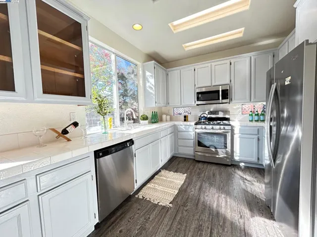 2340 Brompton Ave, Santa Rosa, California 95403