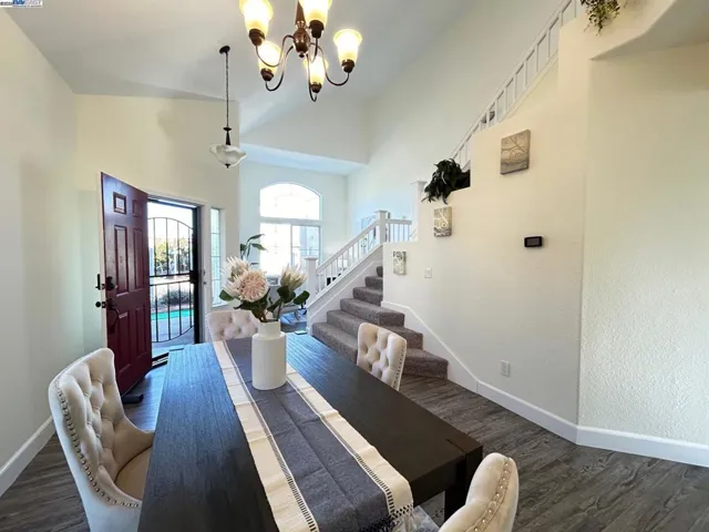 2340 Brompton Ave, Santa Rosa, California 95403