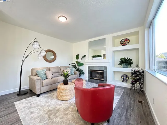 2340 Brompton Ave, Santa Rosa, California 95403