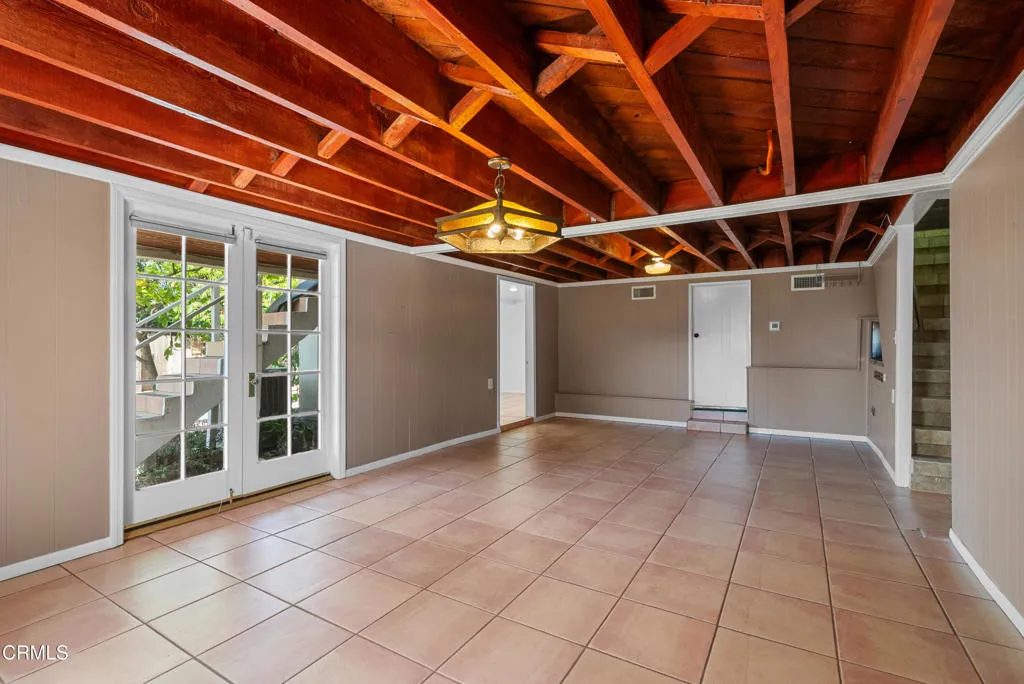 1513 E Garfield Avenue, Glendale, California 91205 home-pic-32