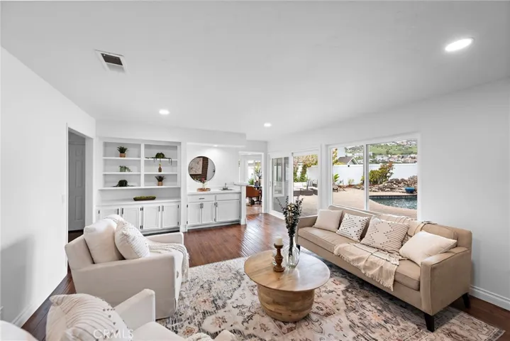 613 Calle Juarez, San Clemente, California 92673