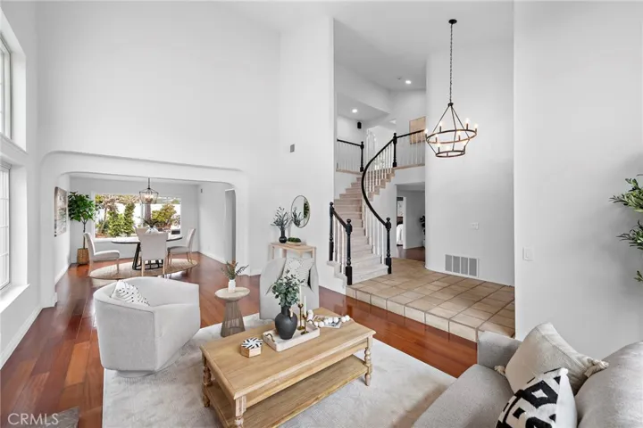 613 Calle Juarez, San Clemente, California 92673