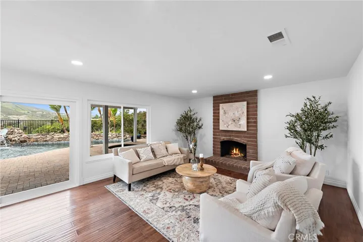 613 Calle Juarez, San Clemente, California 92673