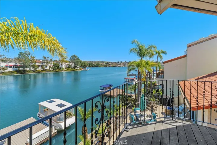 27645 Chapala, Mission Viejo, California 92692