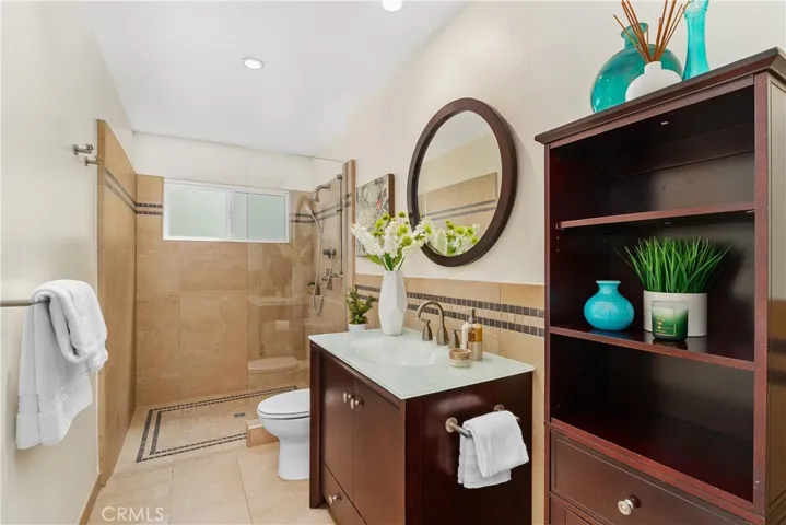 27645 Chapala, Mission Viejo, California 92692