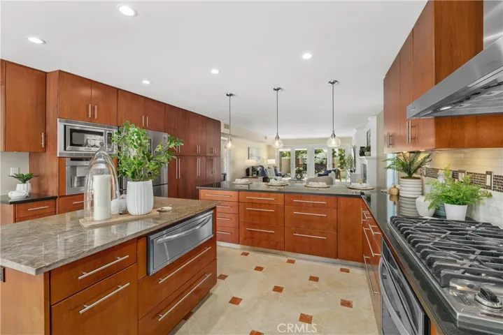 27645 Chapala, Mission Viejo, California 92692
