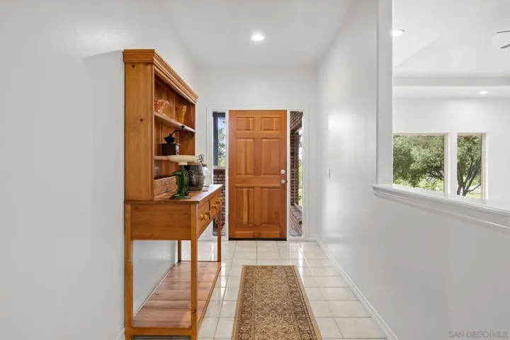 15847 Mac Tan Ln, Valley Center, California 92082