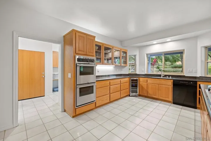 15847 Mac Tan Ln, Valley Center, California 92082