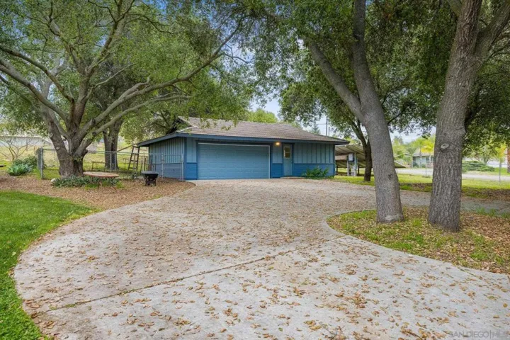15847 Mac Tan Ln, Valley Center, California 92082