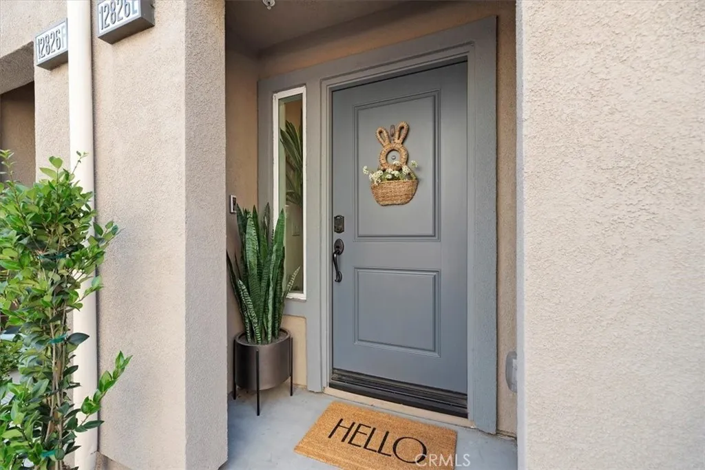 12826 Watt Lane E, Sylmar, California 91342, 2 Bedrooms Bedrooms, ,3 BathroomsBathrooms,Residential,For Sale,Watt,CV25082534