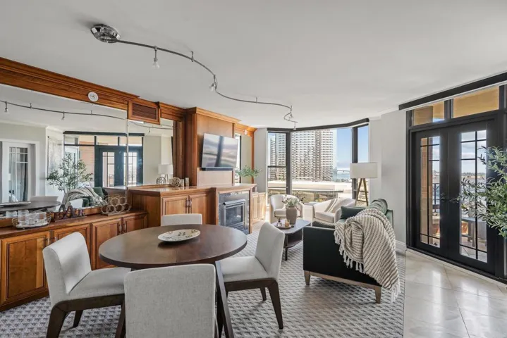 500 W Harbor Drive 1104, San Diego, California 92101