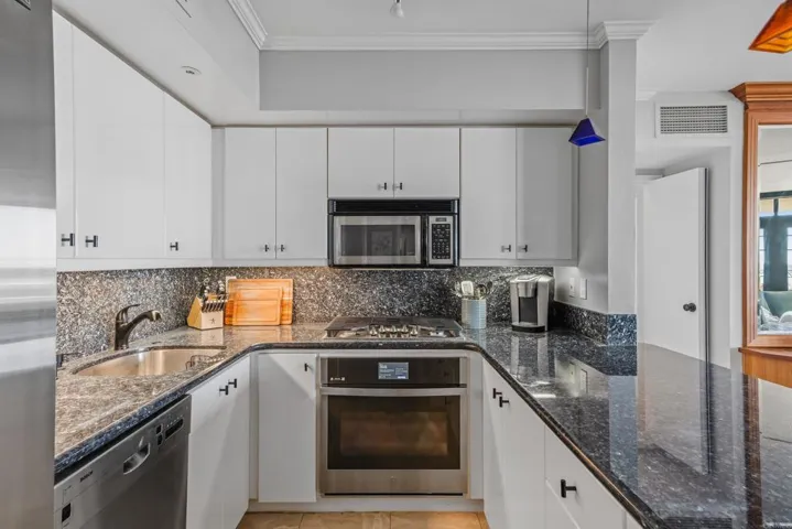 500 W Harbor Drive 1104, San Diego, California 92101