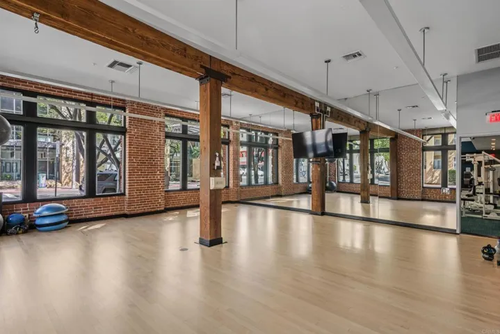 500 W Harbor Drive 1104, San Diego, California 92101
