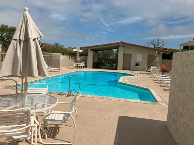 99 Hilltop Circle, Rancho Palos Verdes, California 90275