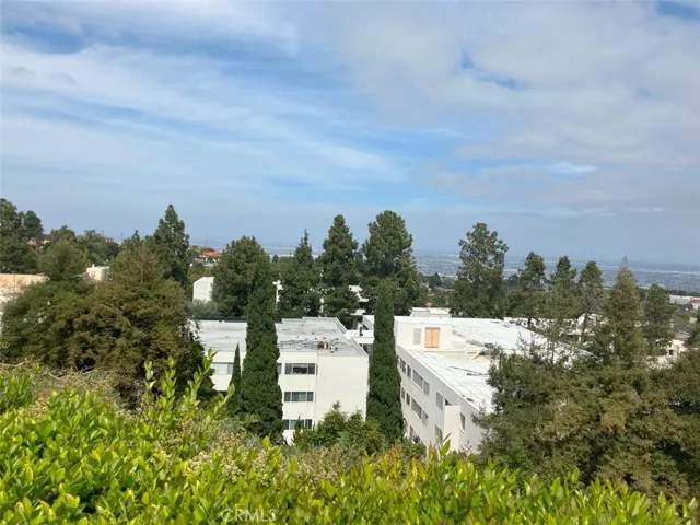 99 Hilltop Circle, Rancho Palos Verdes, California 90275