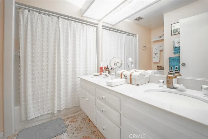 SECONDARY BATHROOM