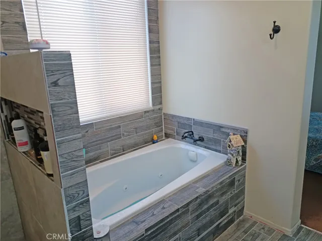 10452 Thorndale Street, Adelanto, California 92301