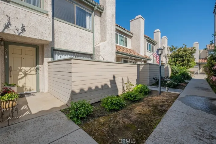 9111 Lemona Avenue 26, North Hills, California 91343