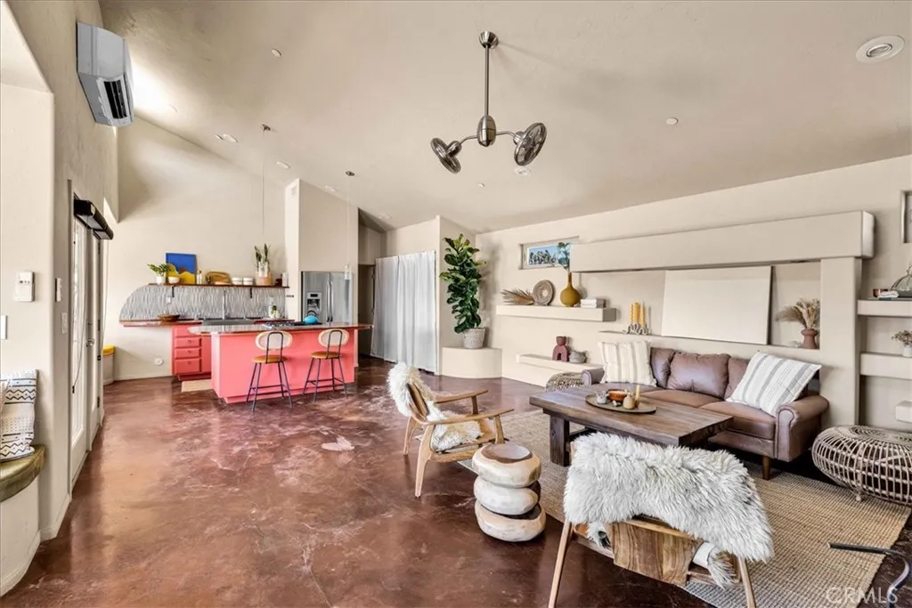 53105 Chia Trail, Pioneertown, California 92268 home-pic-12