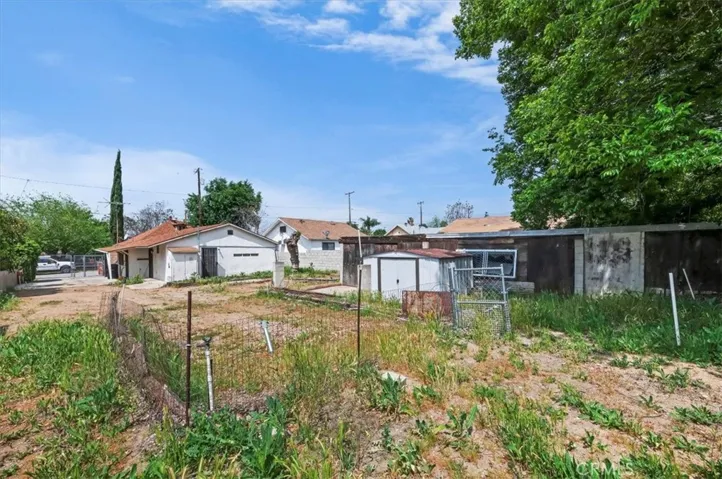 2123 La Verne Avenue, Highland, California 92346