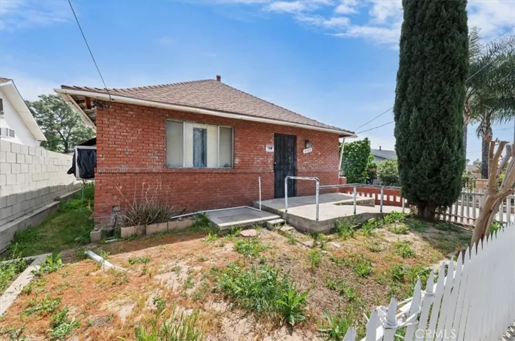 2123 La Verne Avenue, Highland, California 92346