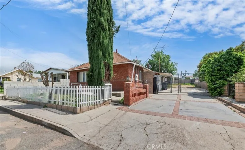 2123 La Verne Avenue, Highland, California 92346