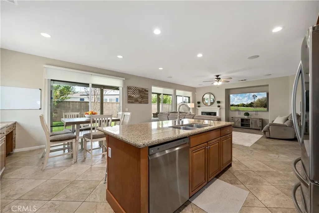 30873 Bald Eagle Street, Murrieta, California 92563 home-pic-19